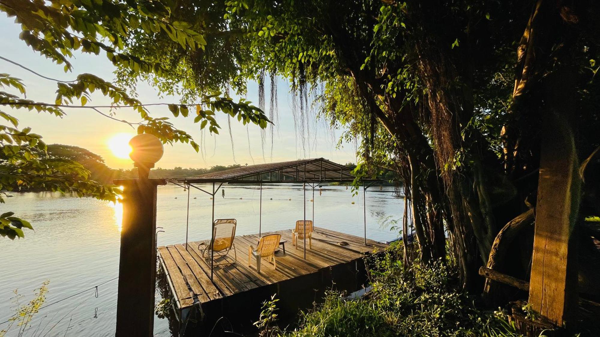 Moon River Resort Phimai Exterior photo