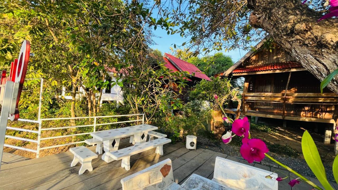 Moon River Resort Phimai Exterior photo